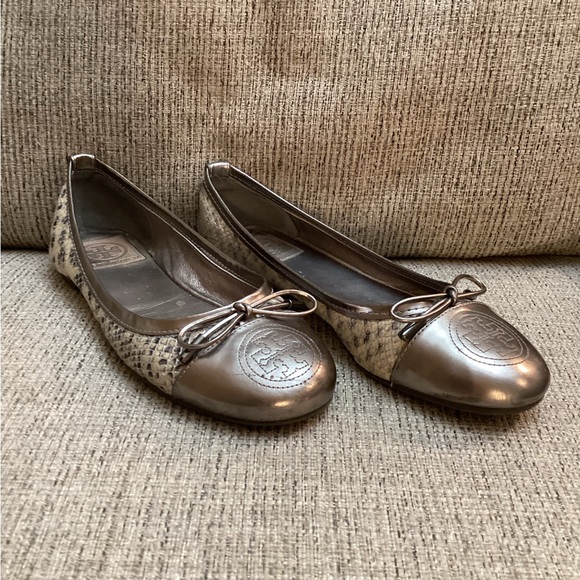 Tory Burch Verbena Silver Patent Toe Snakeskin Ballet Flats-size 6 - Picture 10 of 10